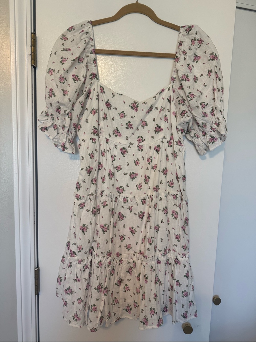 eesome White Mini Dress with Pink Rose Floral Print